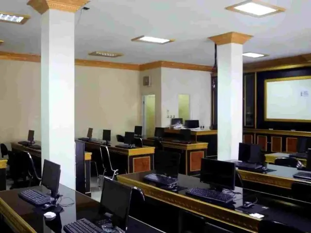 Lab Multimedia & Bahasa